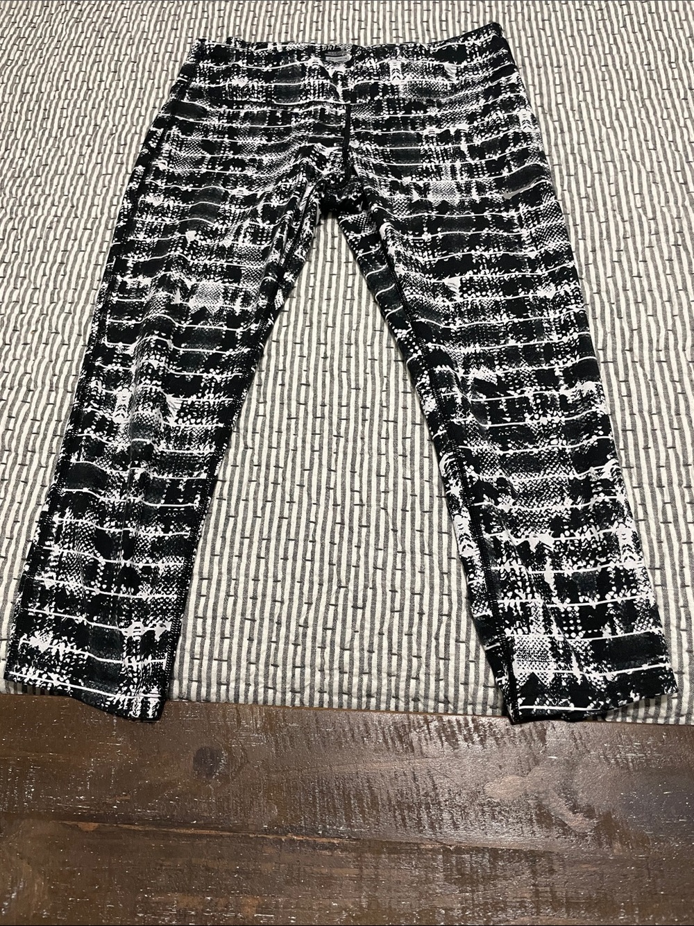 Nike Black & White Patterned Women's Leggings